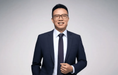 遍将此次合做解读为：星巴克并非选择收缩中国